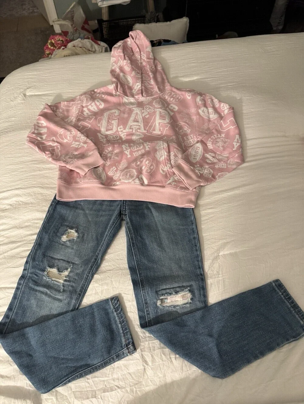 GAP Girls Pink Graphic Hoodie & Blue Jeans 2-Piece Casual Outfit Set